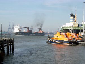 Container ship in Harwich.jpg